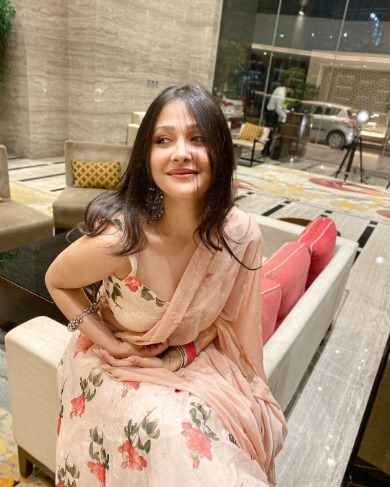 model Call Girls in Raipur